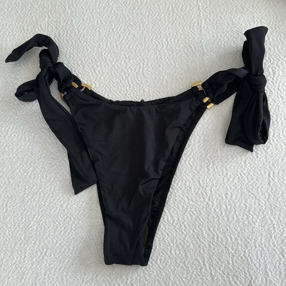 L*Space Kiki Bikini Bottom, Size Small , $99 - Picture 9 of 10